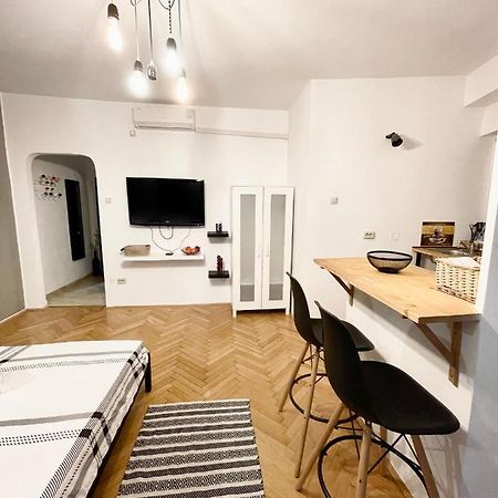 Old Town Central Studio 23 Boekarest Buitenkant foto